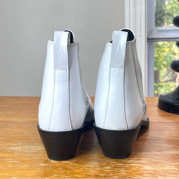 NWOB ASOS Women’s Leather Western Heel Chelsea Boot - Picture 8 of 15